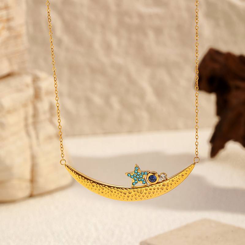 Kalung Stainless Steel Bintang Bulan Emas untuk Wanita