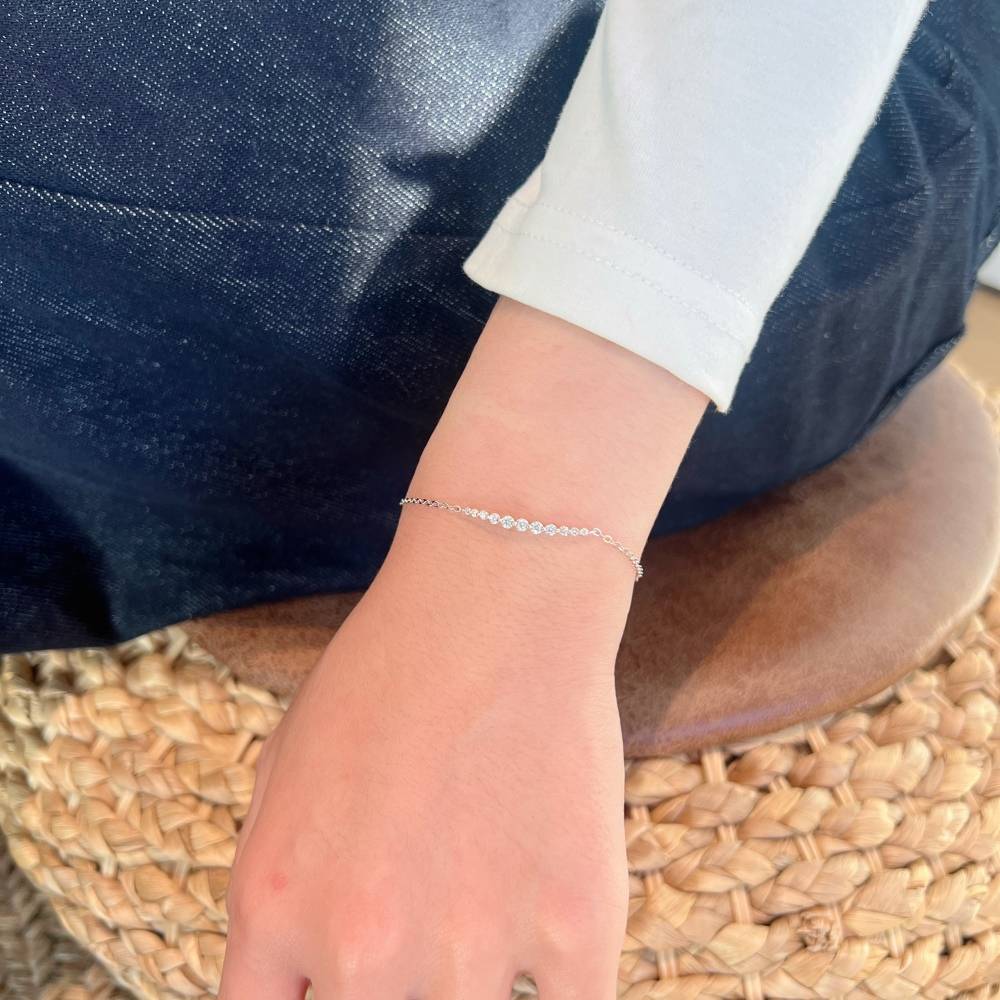 925 Sterling Silver Moissanite Diamond Bracelet for Women: A Versatile and Timeless Choice of Elegance