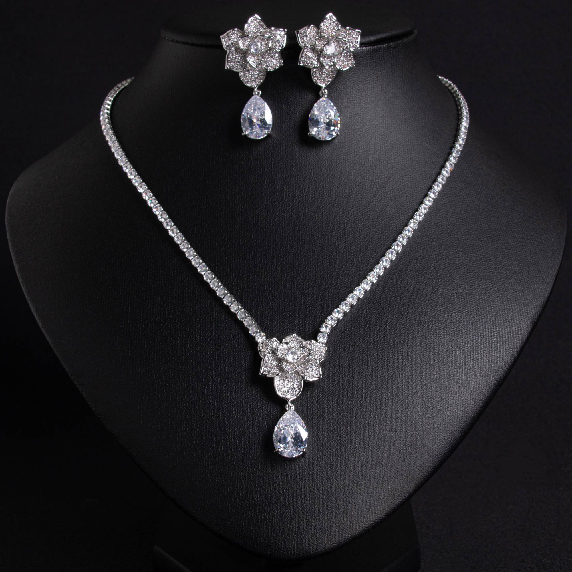 Elegant 18k Gold Plated Flower Teardrop Bridal Jewelry Set
