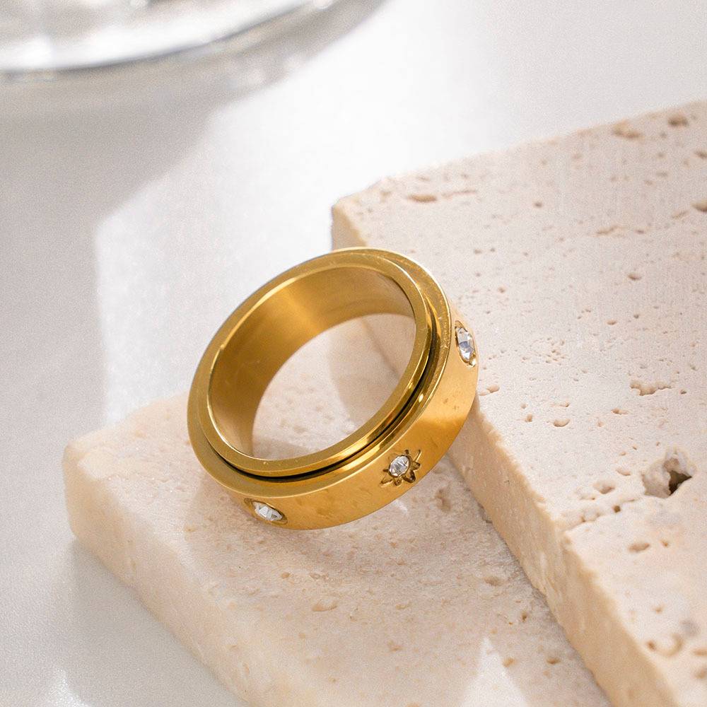 Luxurious designer minimalist stainless steel 18k gold-plated sunflower zircon women's fashion jewelry ring