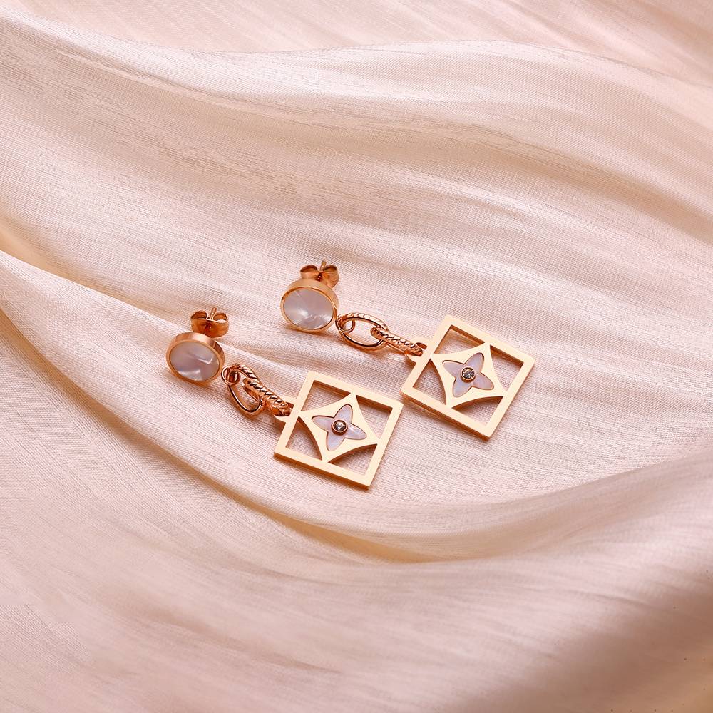 Asian-style Antioxidant Drooping Women's Gift Four-leaf Gold-plated Fashion Long Popular Jewelry Earrings