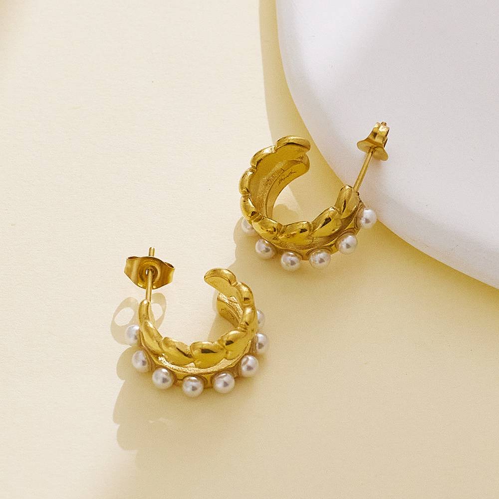 Vintage fashion women's stainless steel 18k gold-plated pearl heart-shaped C-hoop fashion jewelry earrings