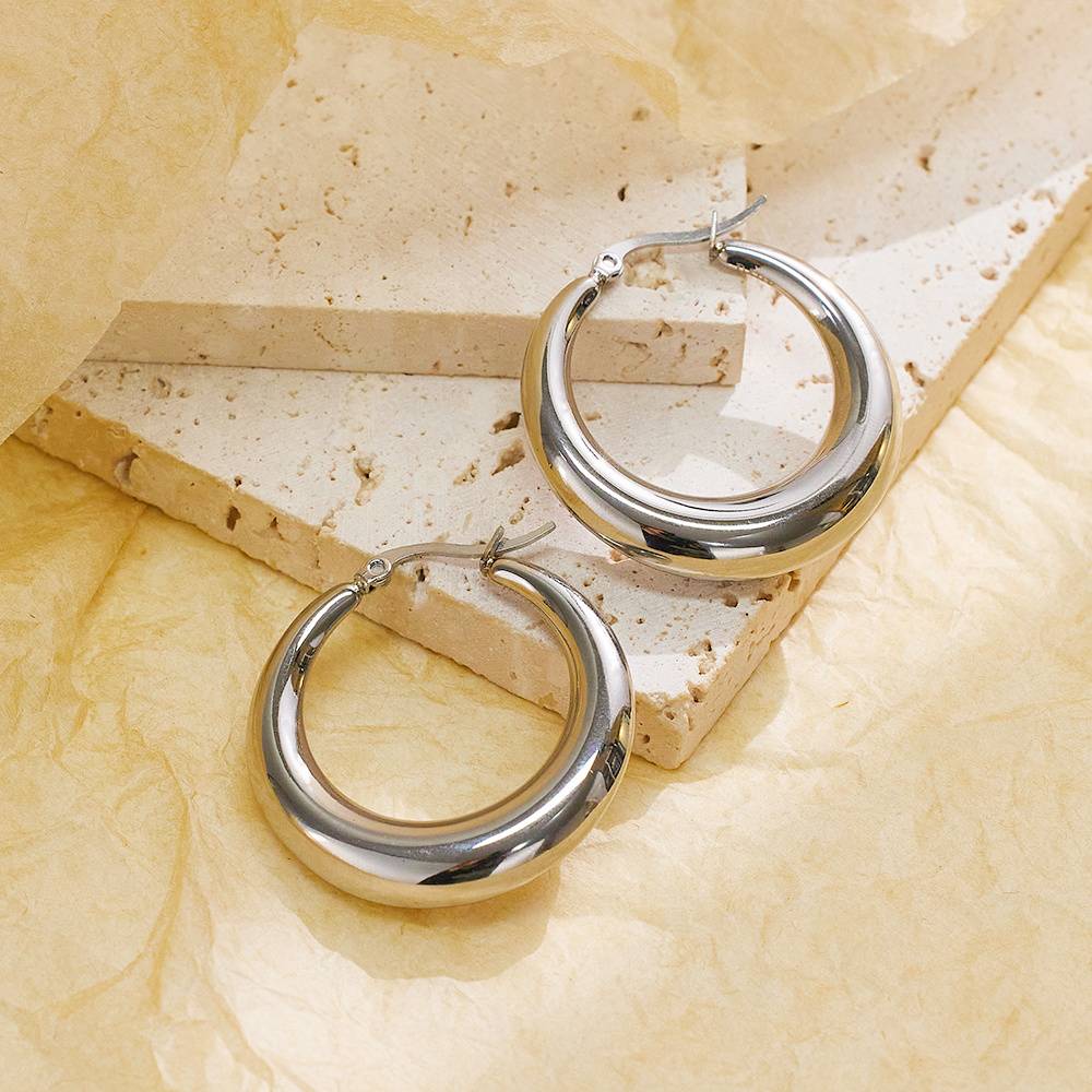 Highly polished thick 18k gold-plated silver stainless steel women's stud hoop earrings, hollow-out stylish jewelry earrings