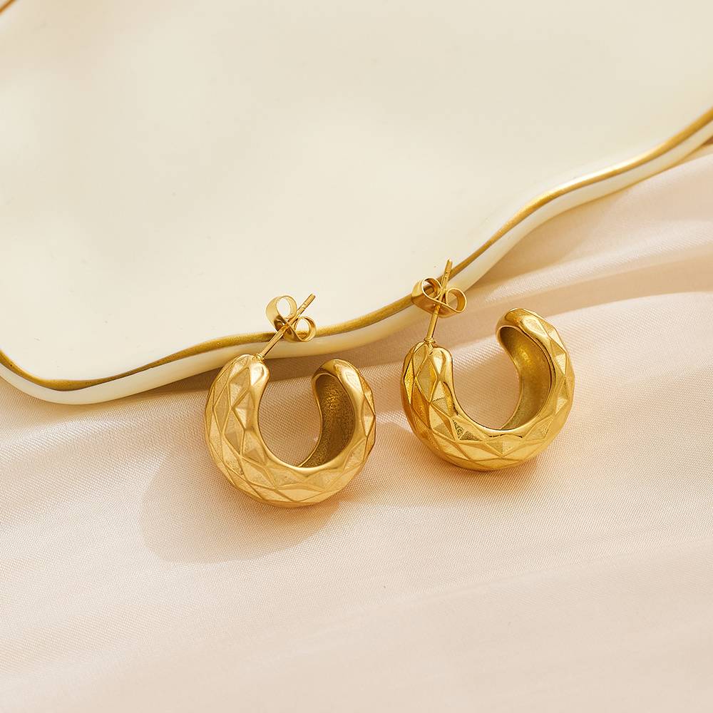 Luxurious retro thick texture C-shaped 18k gold-plated stainless steel women's stud earrings, fashionable jewelry earrings
