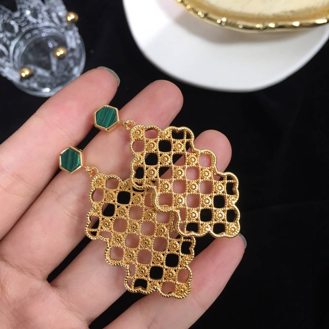 Lonceen Sleek Green Onyx Diamond-Pattern Drop Earrings