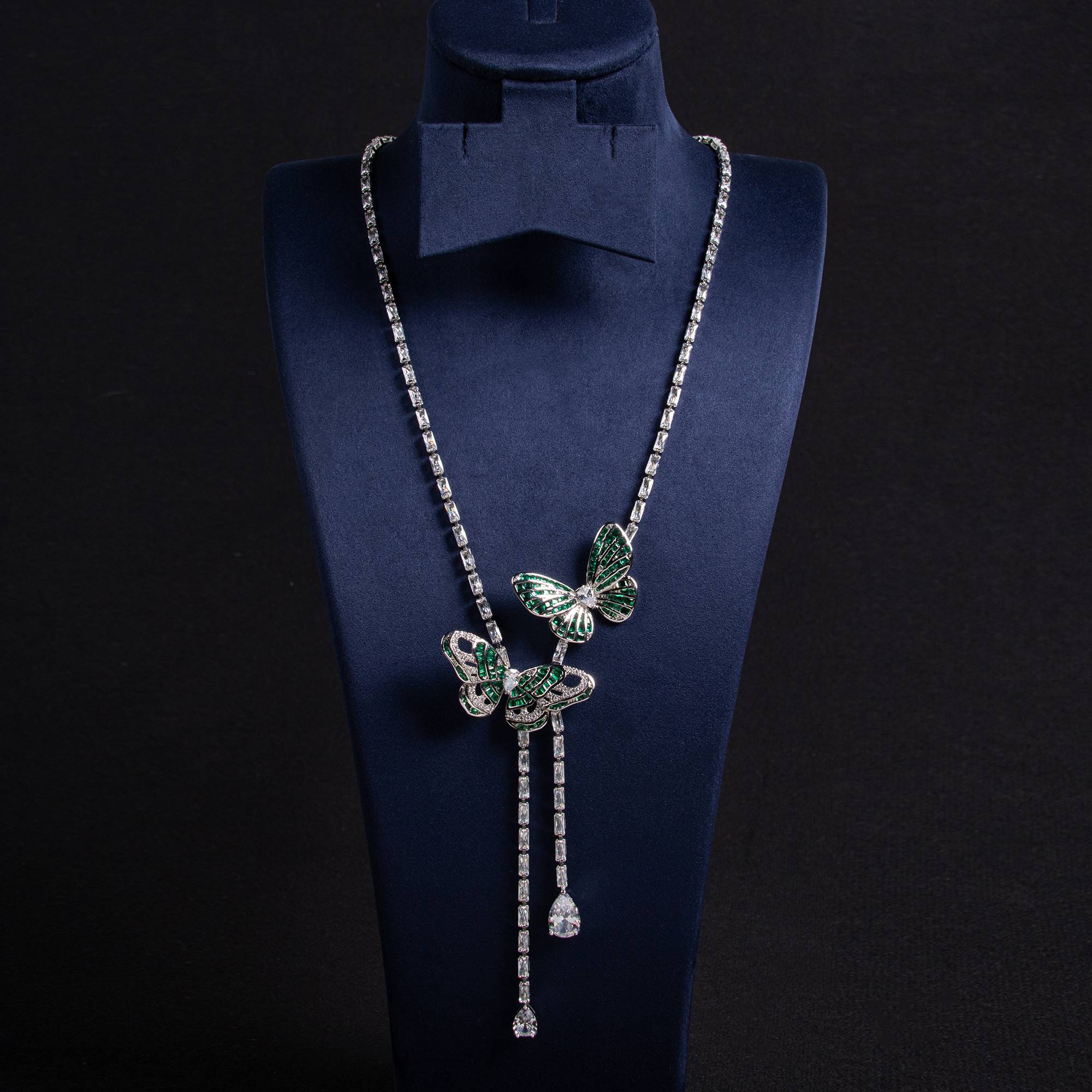 Kalung Wanita Zirkon Kupu-kupu Ganda Tembaga Lapis Emas 18k