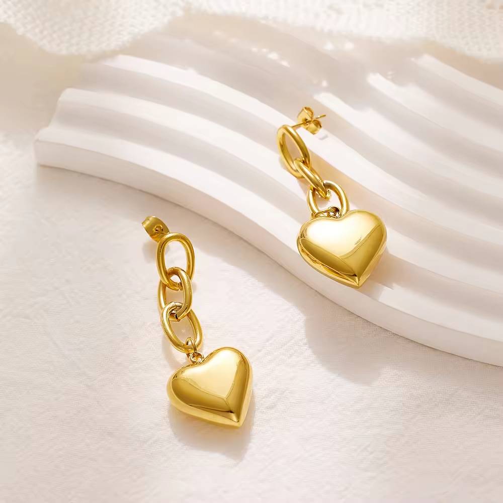 Luxurious heart-shaped design, hypoallergenic 18k gold-plated fashion jewelry, stainless steel charming earrings for women, wholesale