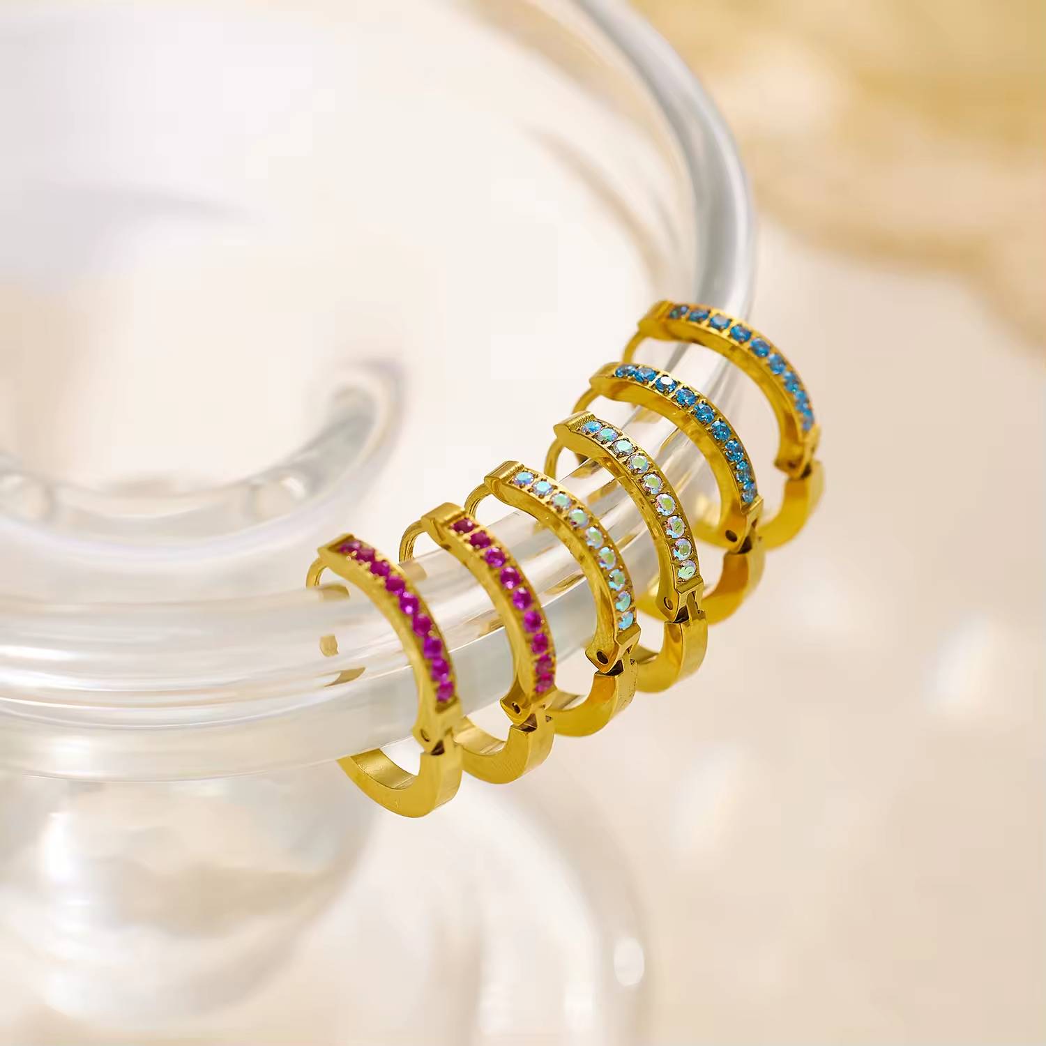 Wholesale bulk circular zirconia (rhinestone) women's luxurious and shiny 18k gold-plated stainless steel fashion jewelry earrings