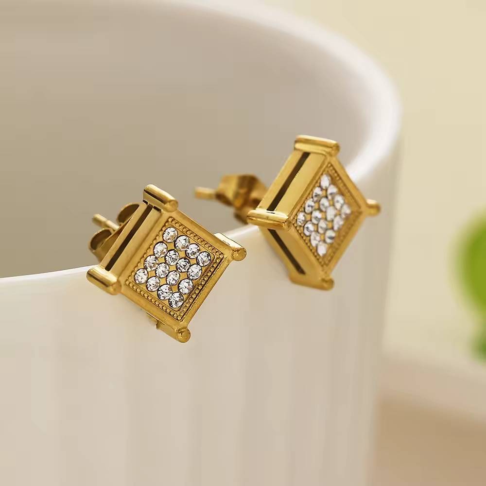 Luxurious and stylish 18k gold-plated stainless steel stud earrings for women, wholesale zircon fashion jewelry earrings