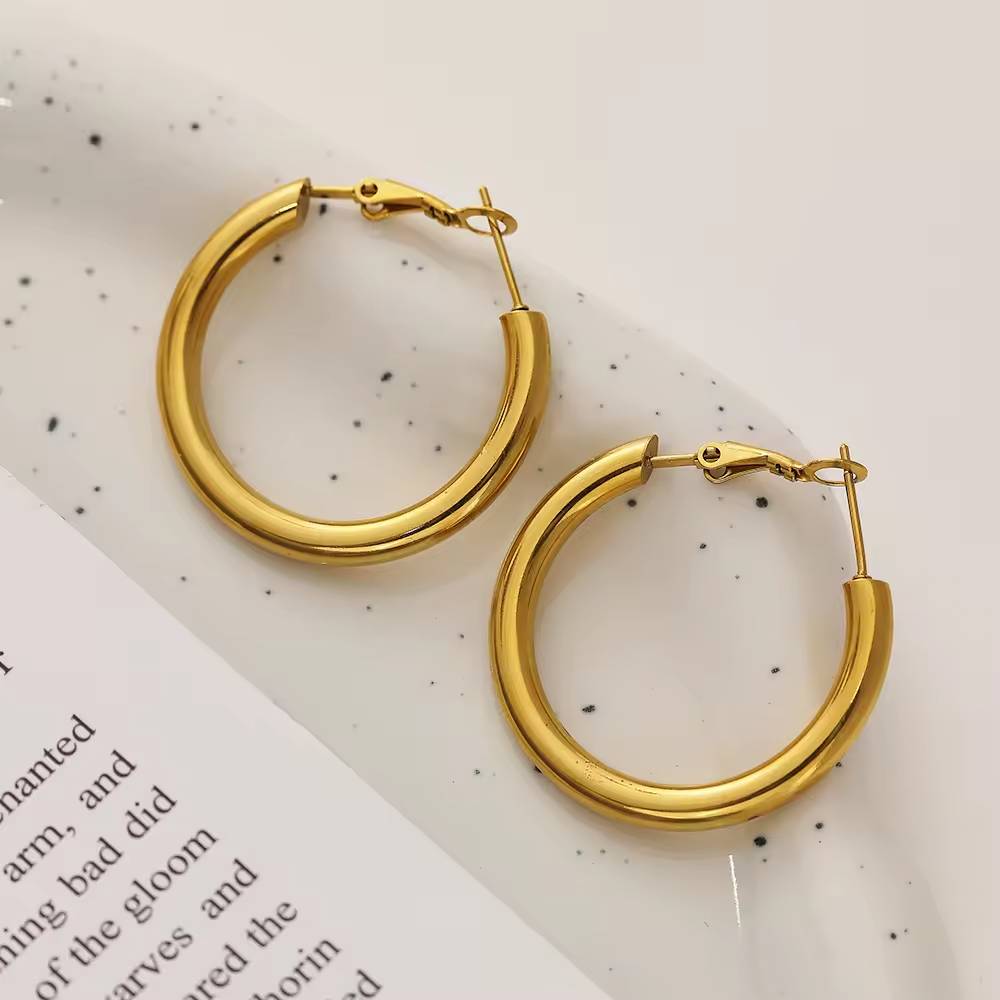 Wholesale hypoallergenic simple women's short and thick hoop cuff 18k gold-plated stainless steel fashion jewelry earrings