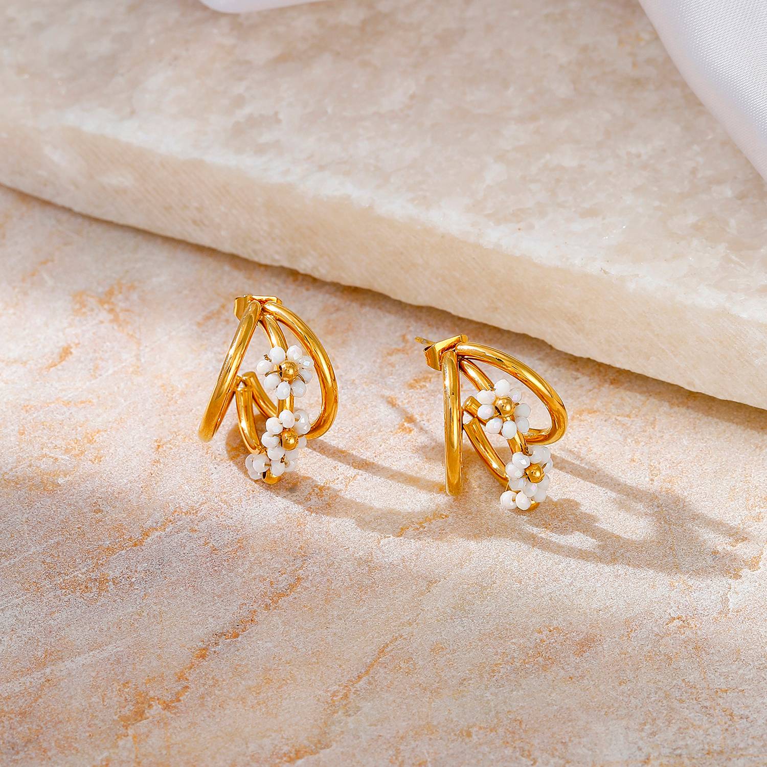 Boucles d'oreilles créoles multicouches en acier inoxydable plaqué or Lonceen – Bijoux minimalistes et délicats