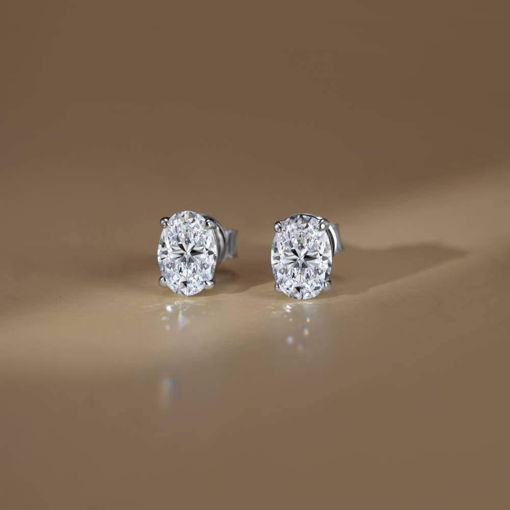 Boucles d'oreilles élégantes en moissanite, argent sterling 925, clous ovales, par Lonceen