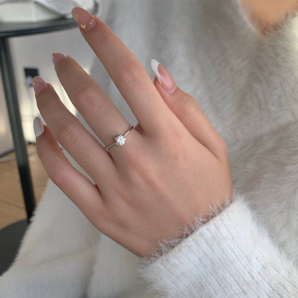 Lonceen Bague minimaliste en argent sterling 925 avec moissanite, éclat élégant pour un usage quotidien