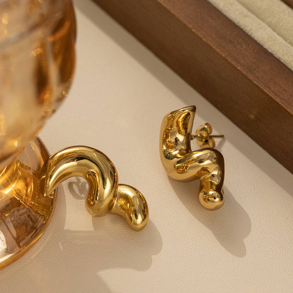 Empower Your Style with KE074 Earring Elegance