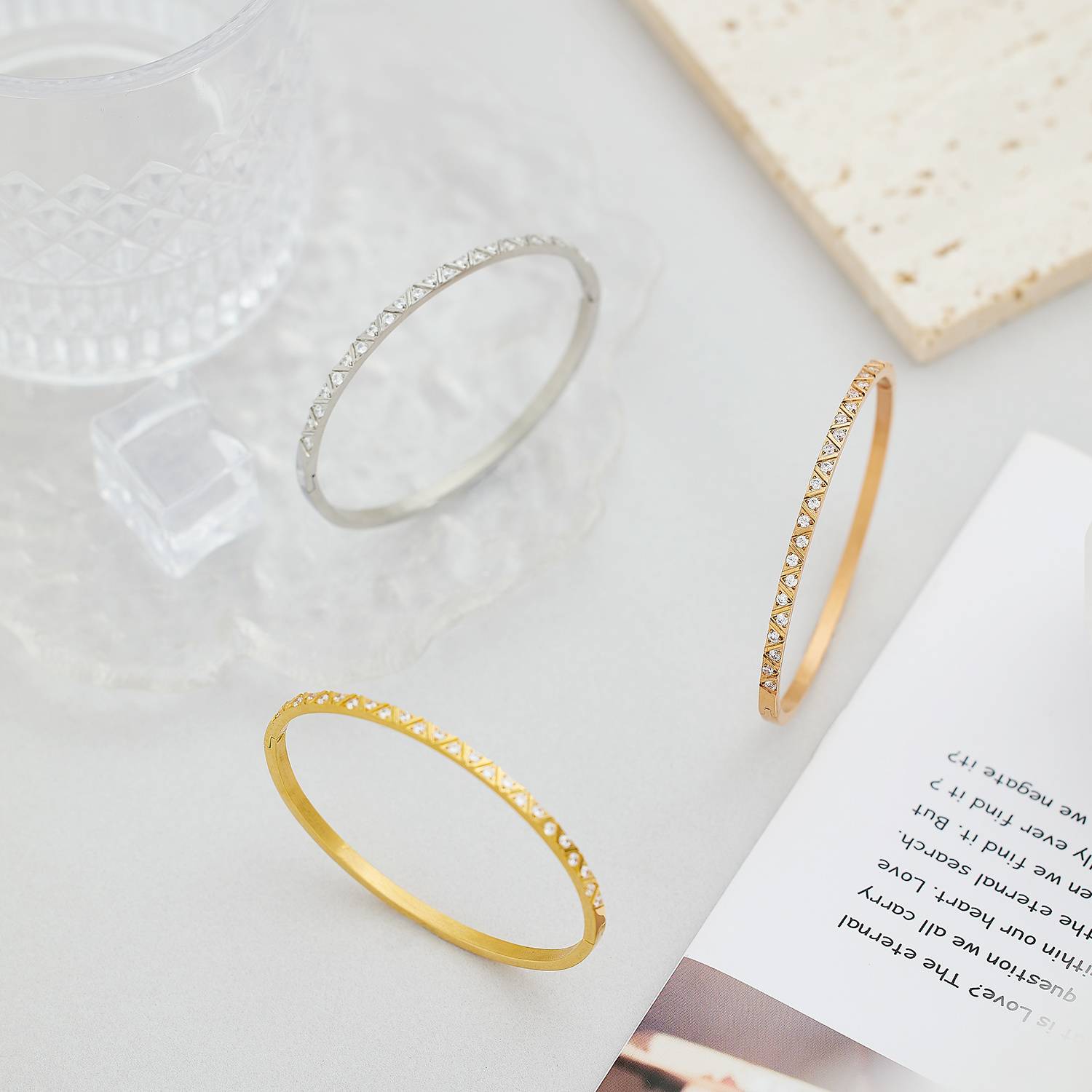 Rhinestone Stainless Steel Bracelet: A Perfect Blend of Modern Design and Timeless Elegance