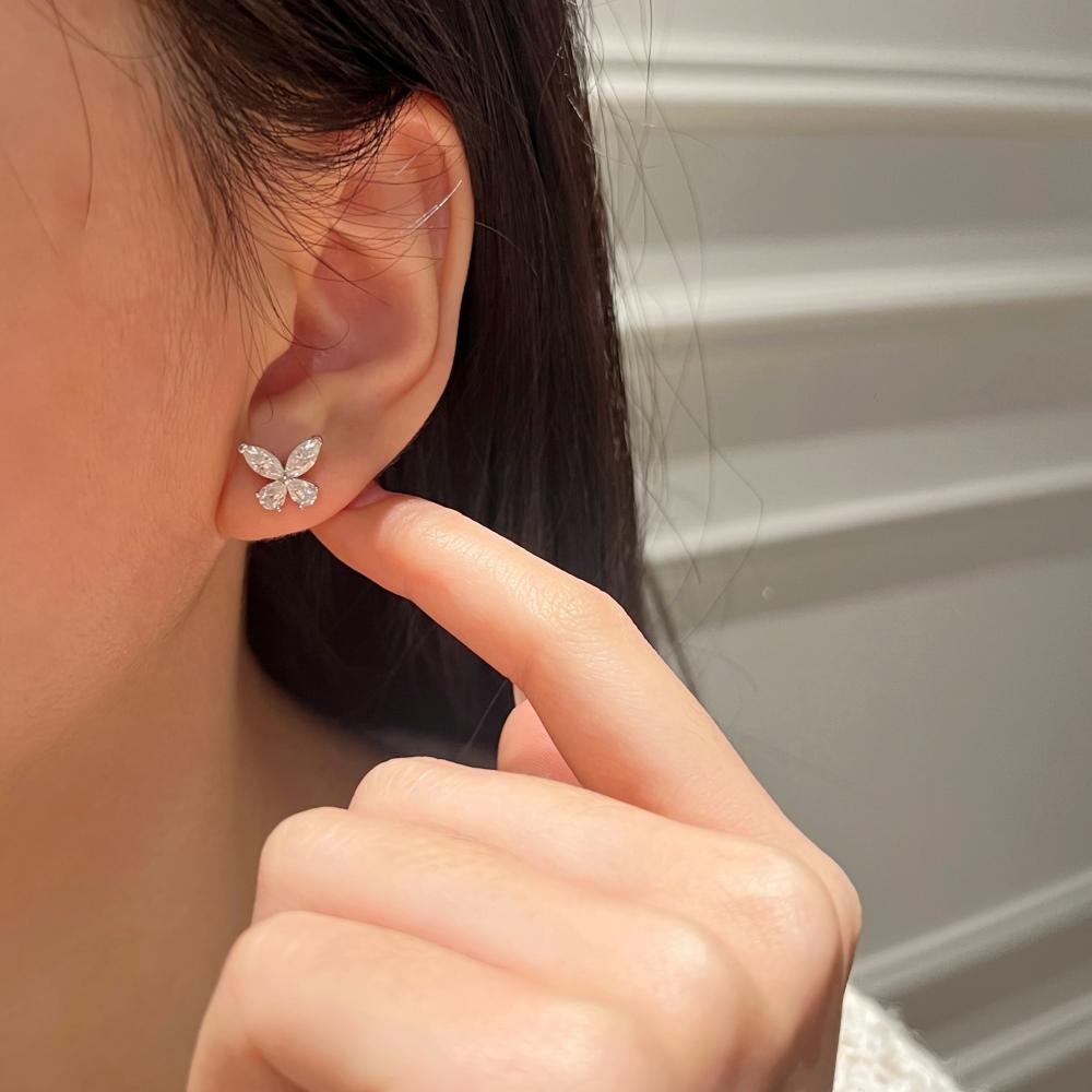 Rediscover Elegance with 925 Silver Earrings