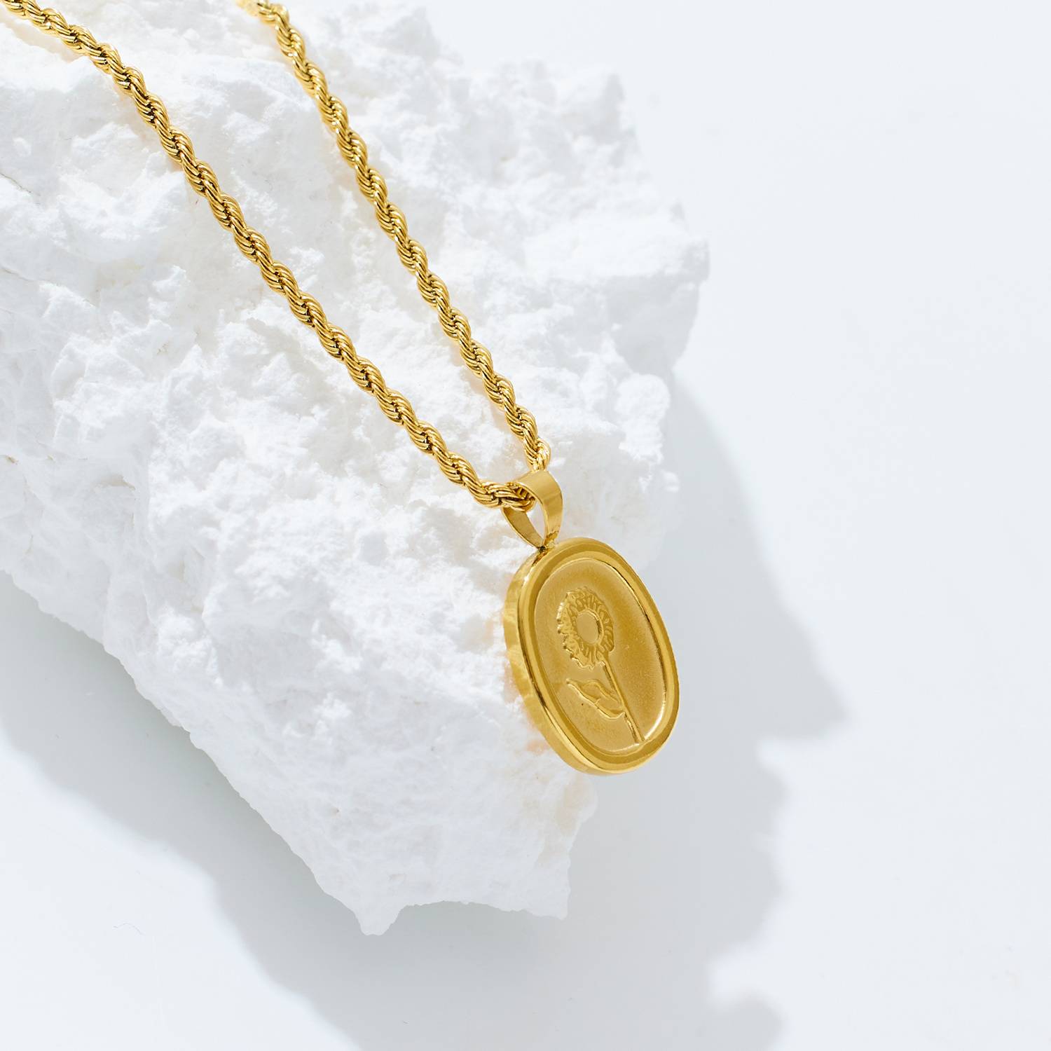 High-quality women's wedding accessory flower stainless steel fashion 18k gold-plated jewelry necklace