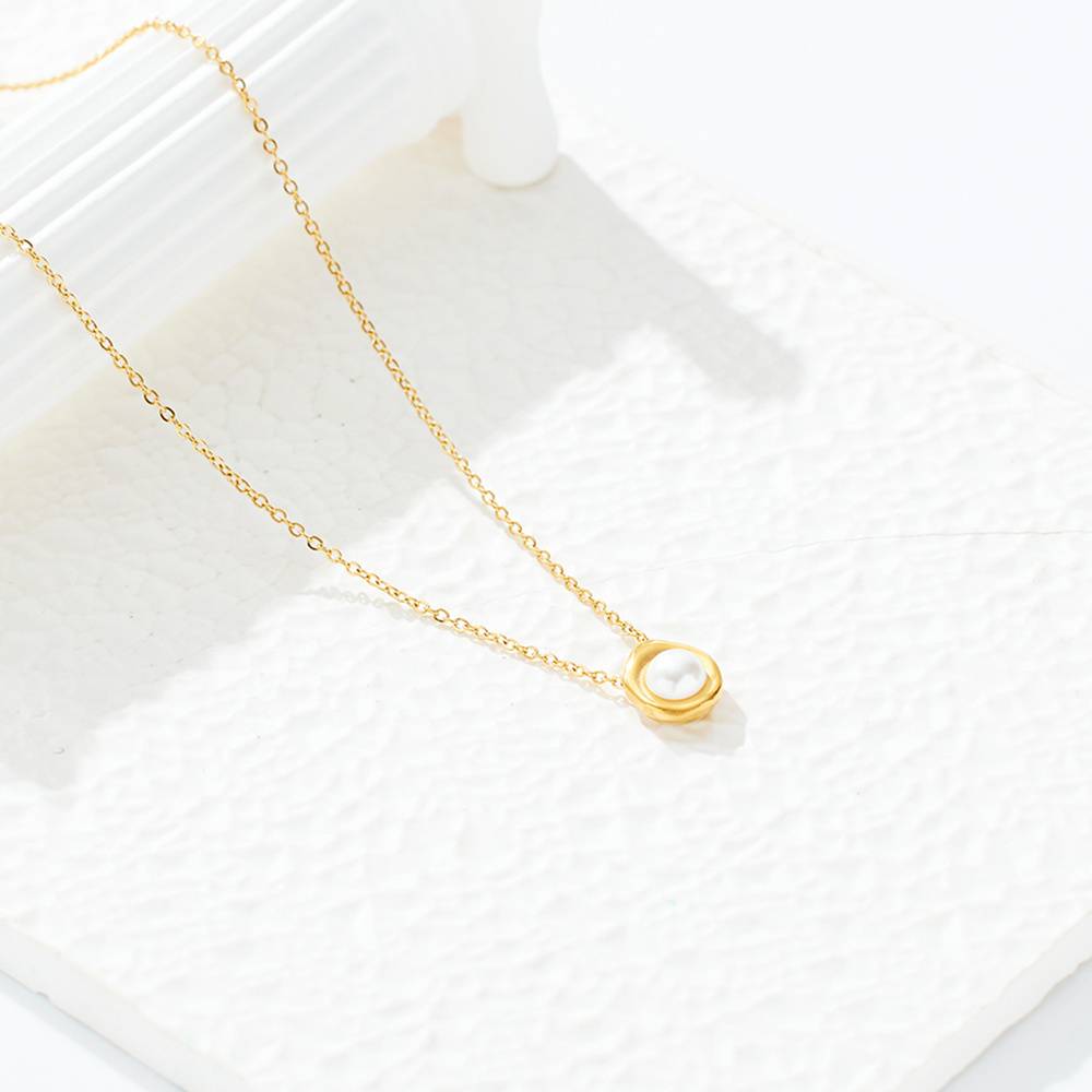 Vintage Fashion 18K Gold-Plated Stainless Steel Chain Waterproof Pearl Fashion Jewelry Necklace for Ladies