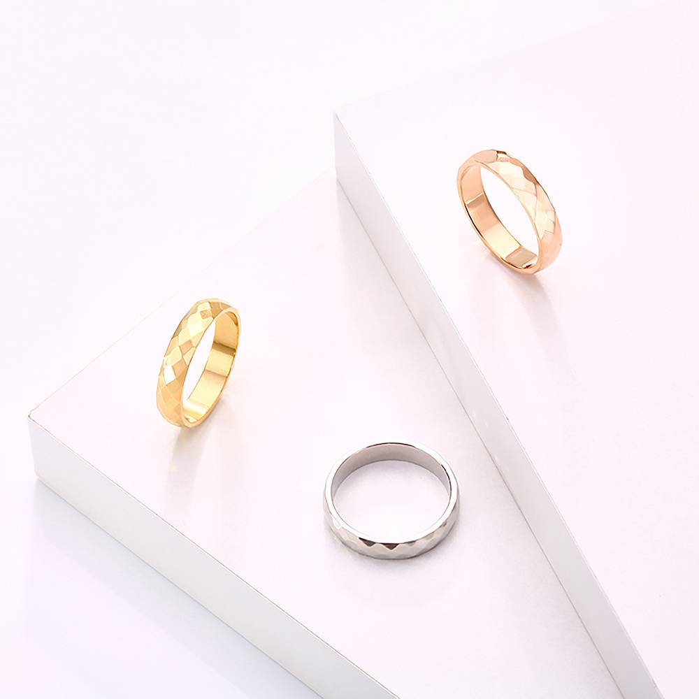 Non-oxidizing women's stainless steel simple and stylish jewelry ring