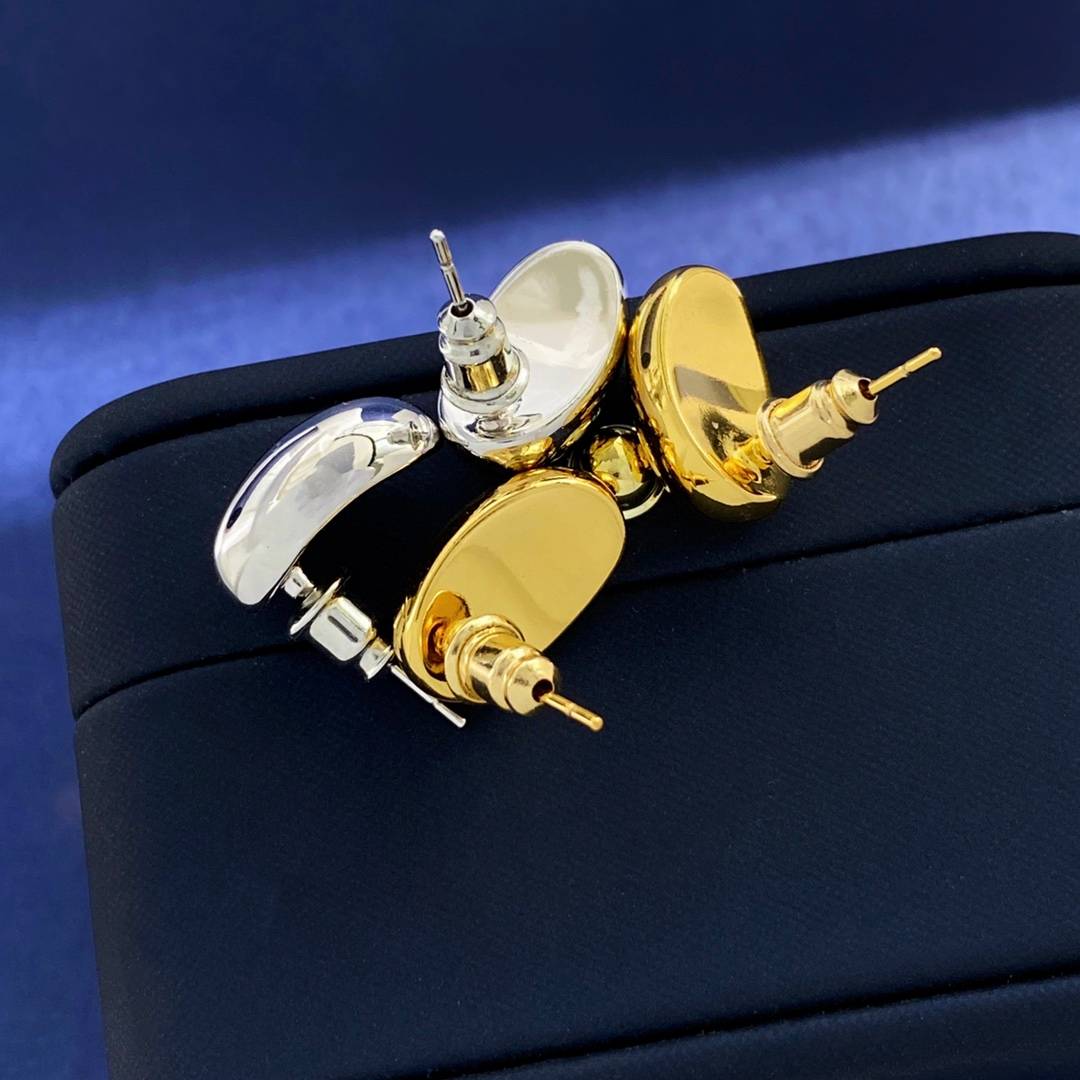 Lonceen Sleek Lustrous Bean-Shaped Stud Earrings (18K Gold & Silver Plated)