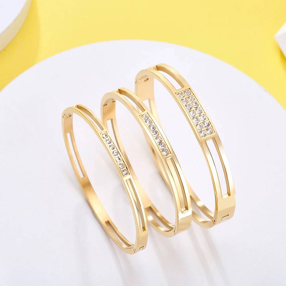 Embrace elegance: Handcrafted bracelets for a timeless style