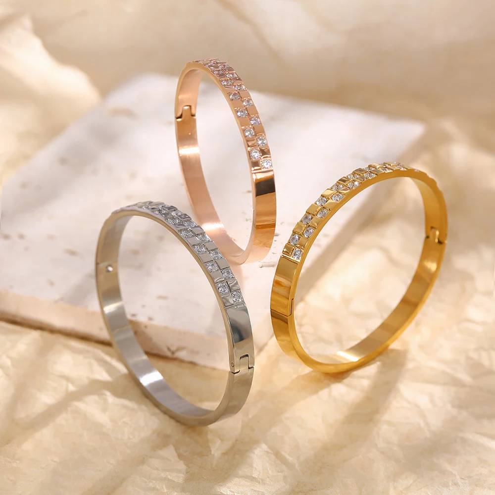 Bracelet: Elegant bracelets upgrade your style