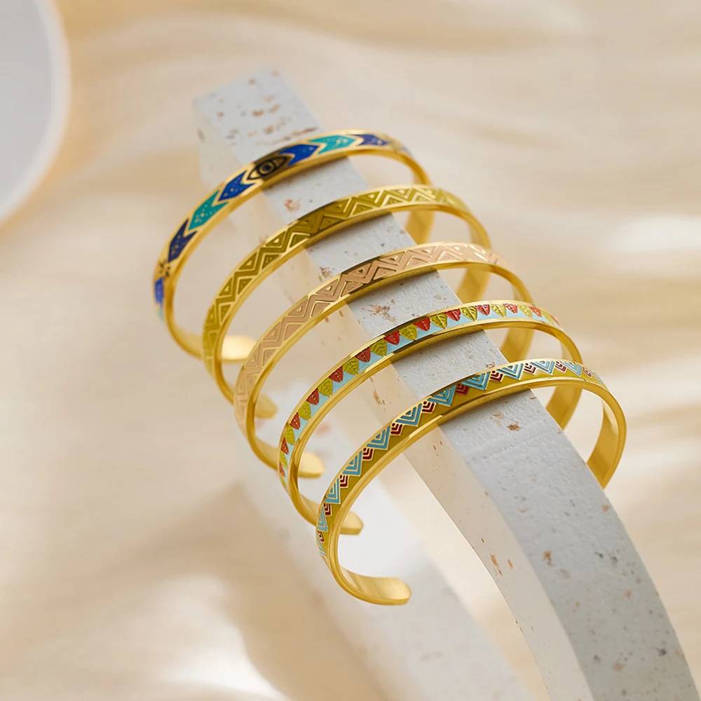 Enameled open stainless steel bracelet: a fusion of modern durability and elegance